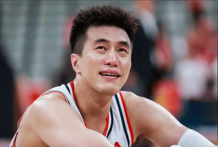 郭艾伦4换1交易或达成，杨瀚森购二手豪车，曾凡博下家三选一