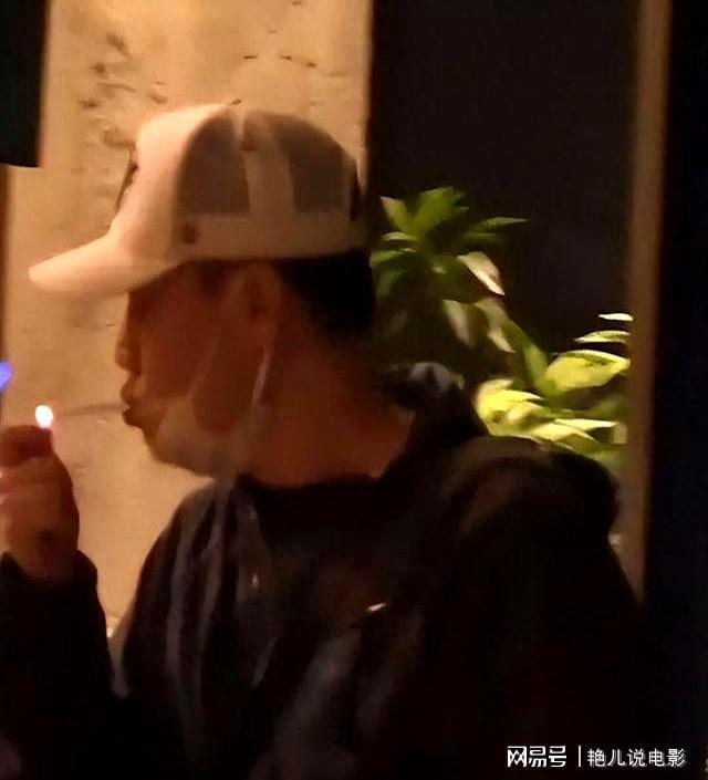 朱媛媛离世5月后辛柏青现身，一举动引热议，公众应如何看待？