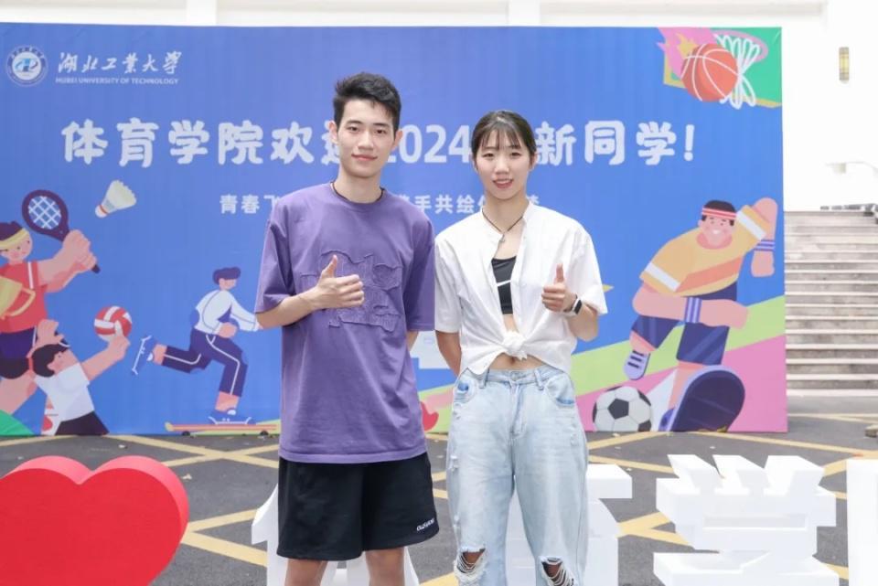 国乒新恋情曝光！陈俊菘王晓楠混双夺冠，场下甜蜜互动引热议