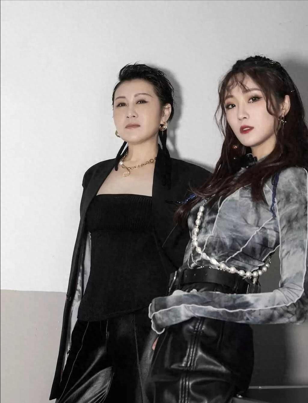 央视《依依向北风》：张凯丽女儿演技引关注，观众的评价一针见血