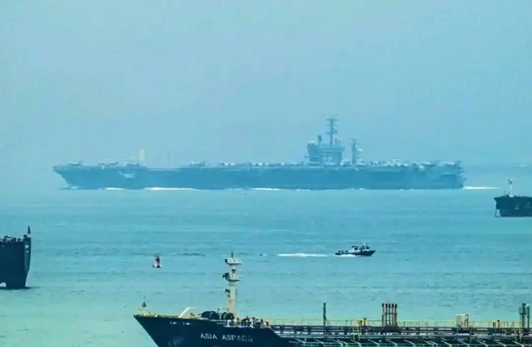 中美经贸磋商前夕，美军双航母西太部署意图何在？