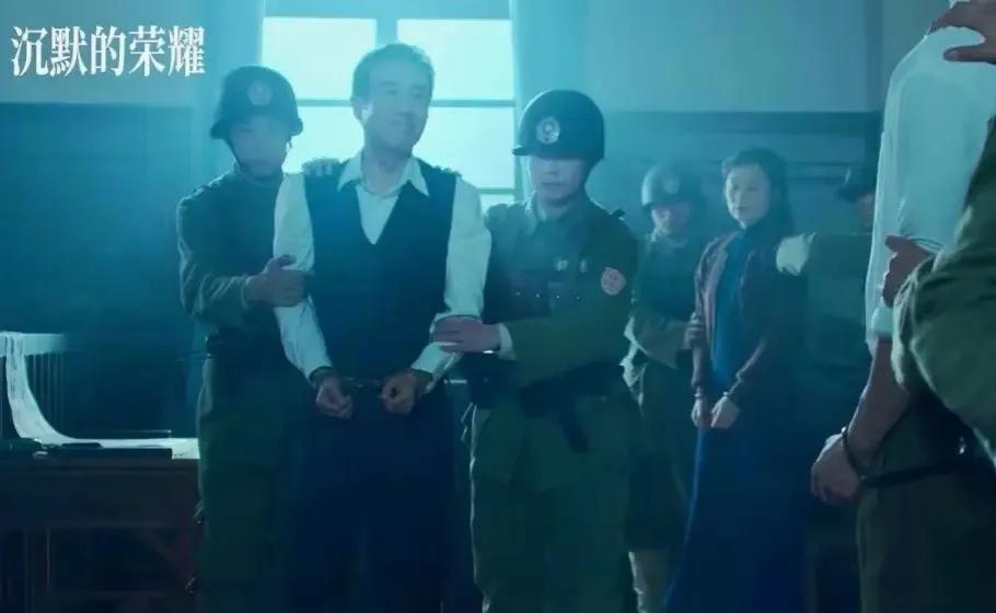 《依依向北风》收视登顶却遭弃剧，观众直指剧情虚假失真