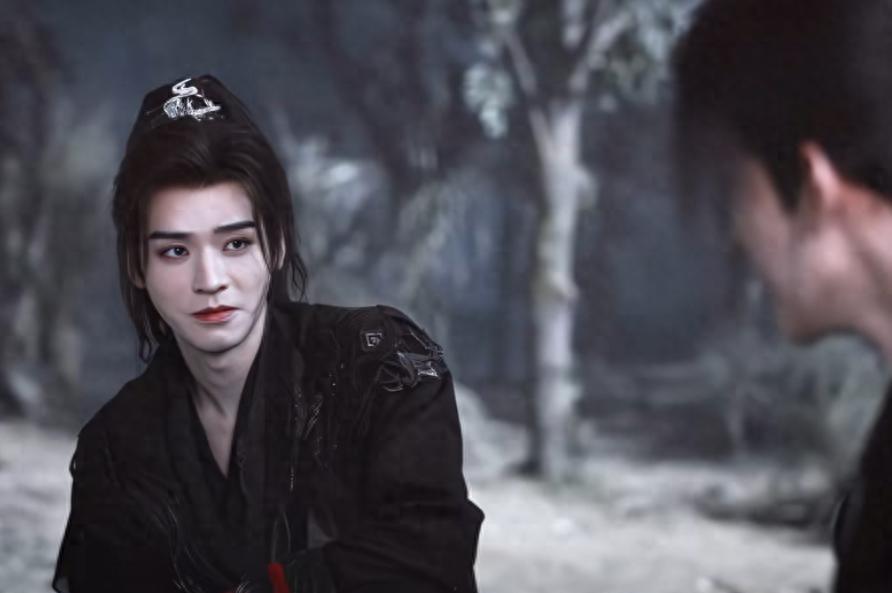 连刷罗云熙《水龙吟》和成毅新剧预告，一个太辣眼，一个勉强下饭