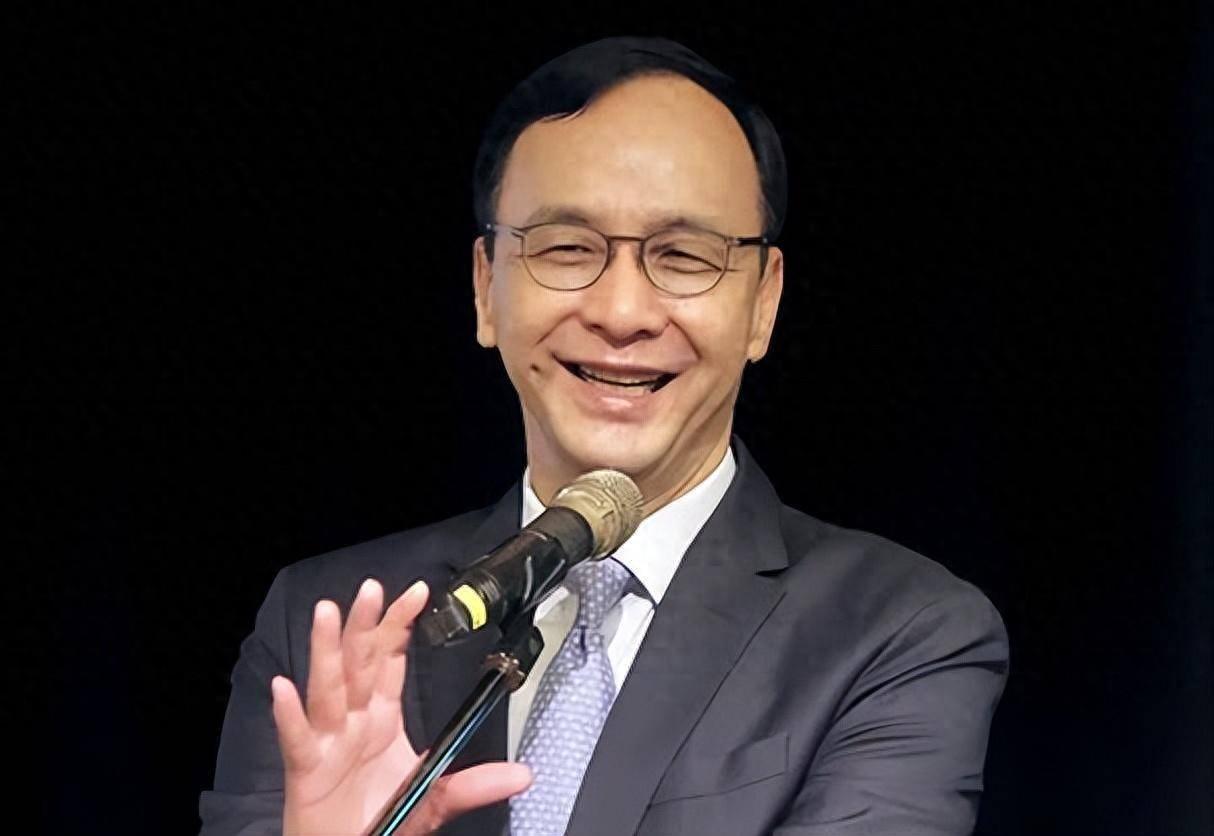 朱立伦权力交接前设局，郑丽文强势反制引发路线之争