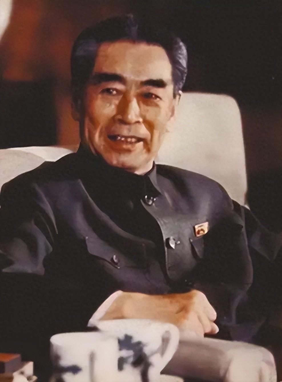 1949年饶漱石当众发火，周恩来如何化解？杨尚昆：学到真谛