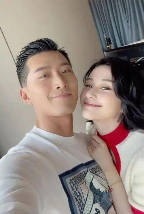 家暴童星、何超莲窦骁辟谣、曾舜晞红毯、张予曦争议事件大揭秘