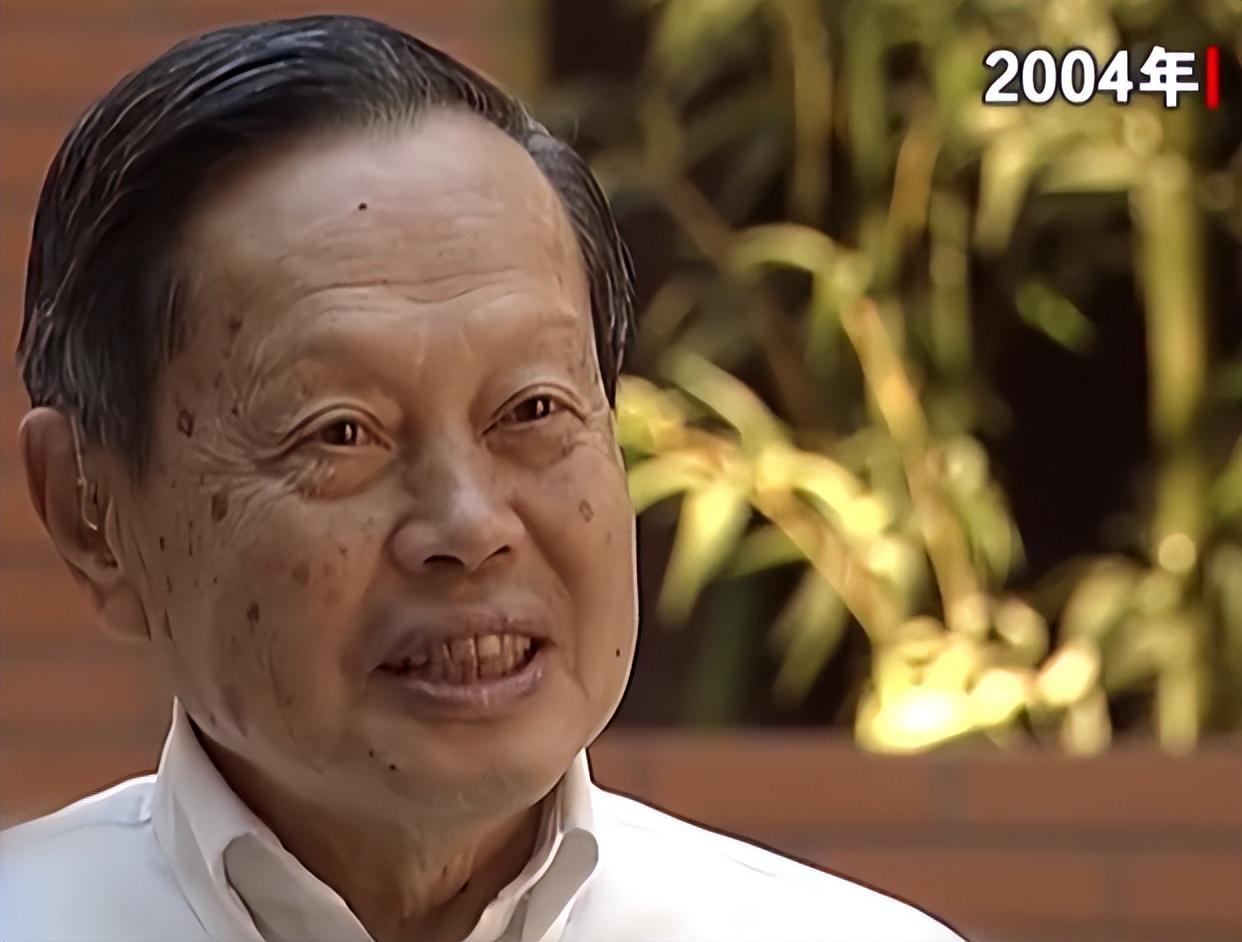 杨振宁遗产分配揭秘：大部分捐赠，翁帆获3000万启动资金