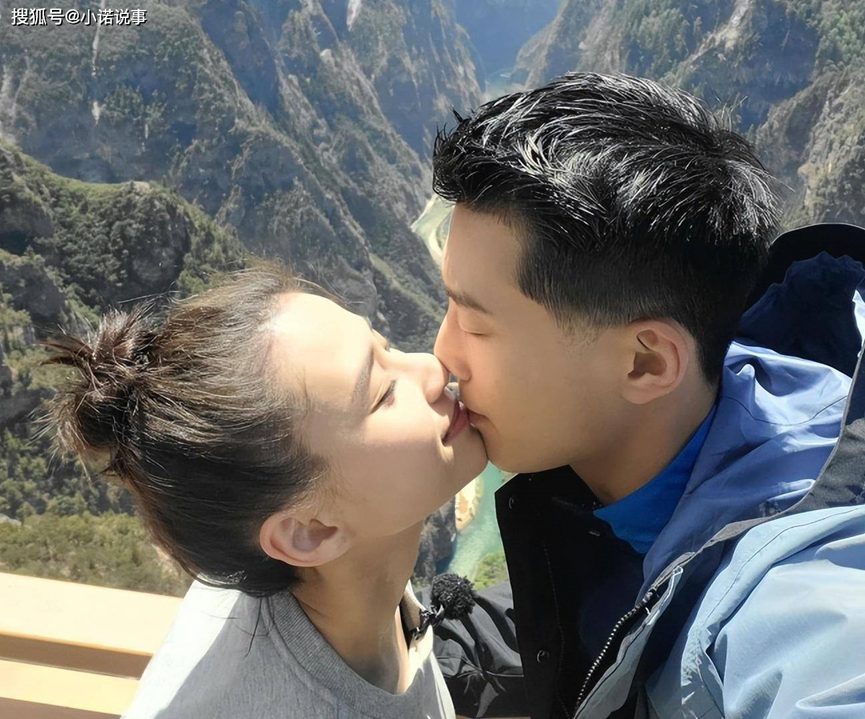 窦骁何超莲离婚传闻背后：豪门财产分配真相解析