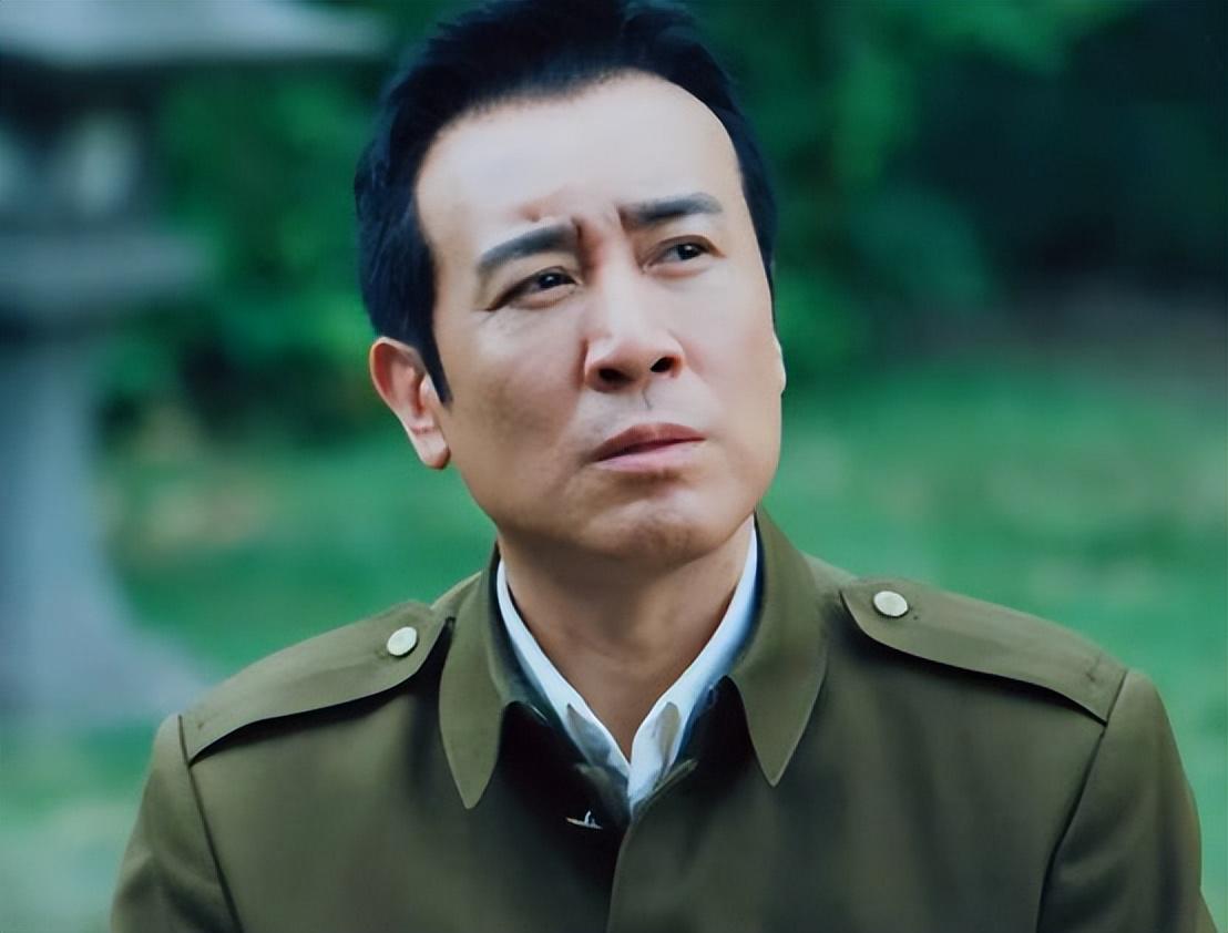 三部《沉默的荣耀》接档剧，东方卫视正常发挥，央视栽了个大跟头