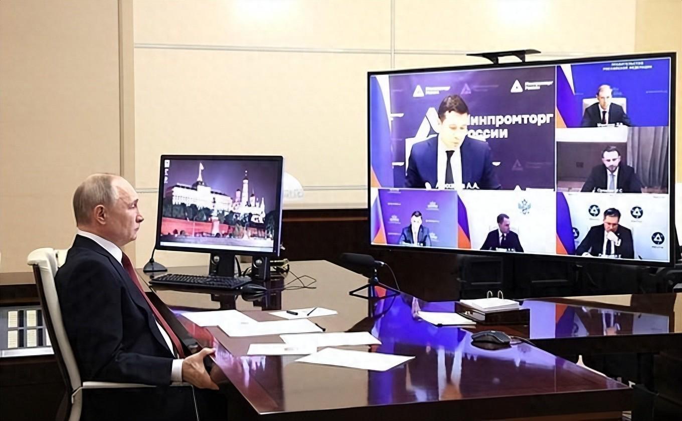 中美博弈背后：普京淡定原因与资源战略的深层逻辑