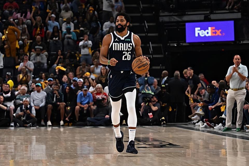 前独行侠后场老将丁威迪被裁后，或转战德甲拜仁慕尼黑