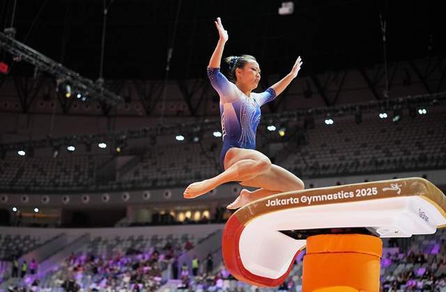 邓娅兰0分失误引热议：中国体操队心理保障与选拔机制待改进