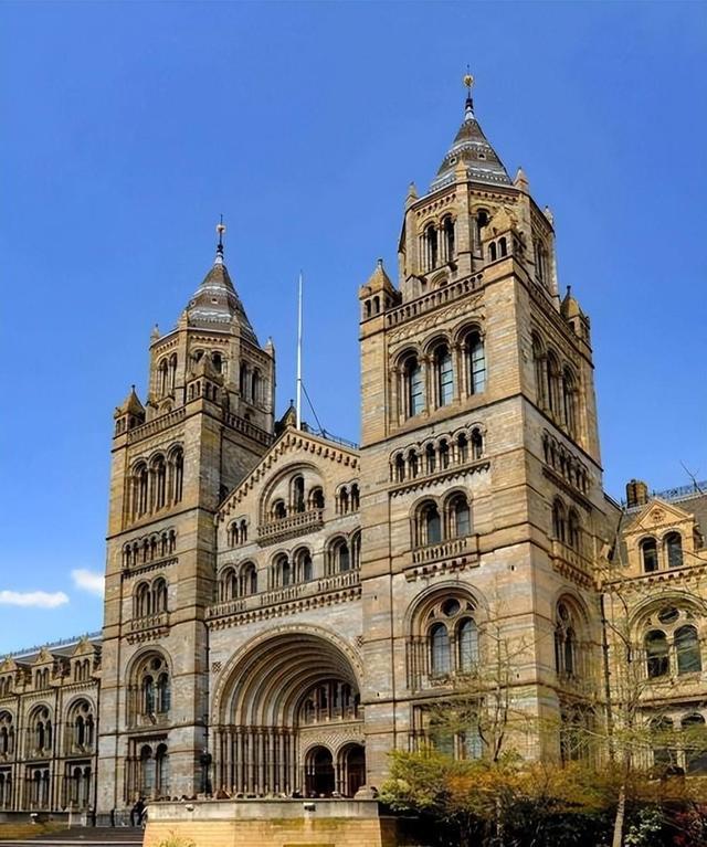 英国航母技术封锁闹剧：宁毁不卖到兜售无门，专家称送也不要