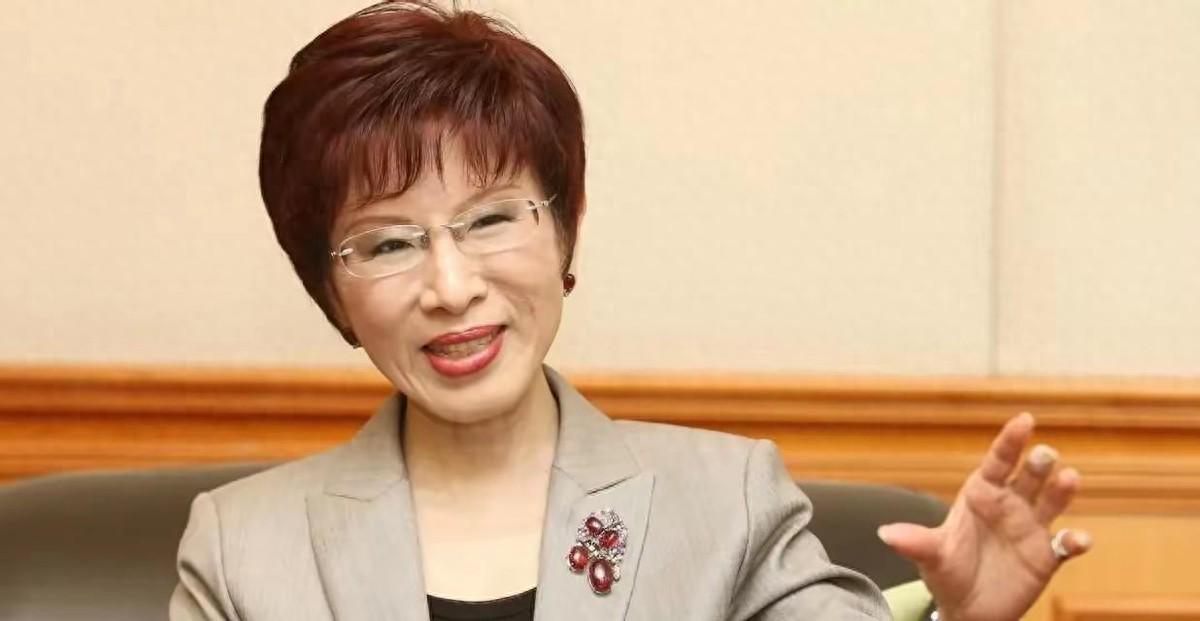 郑丽文接棒蓝营改选，连胜文否认重用传闻，蓝营新局启幕