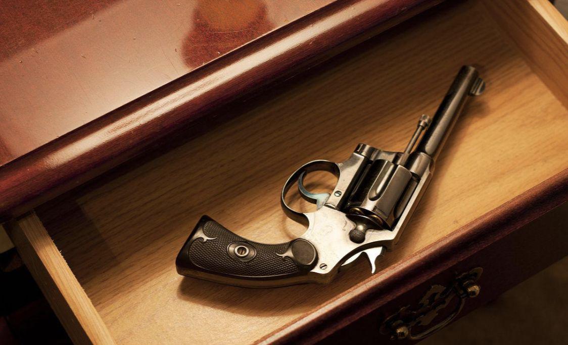 1983年南阳血案：副局长女婿打死青年，真相揭露后局长崩溃自尽