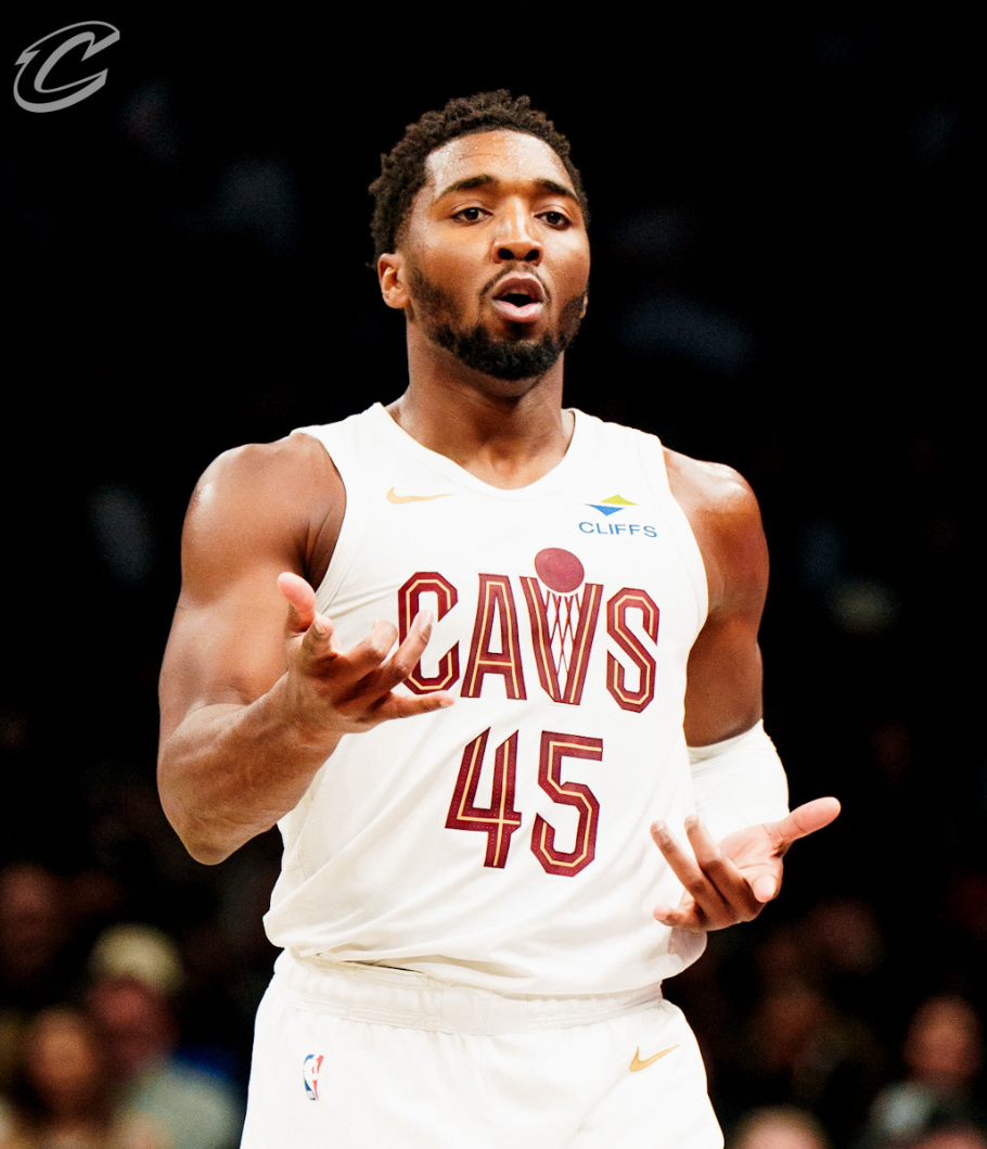 掘金换卡约引争议？小波特31分8板险助篮网逆转骑士