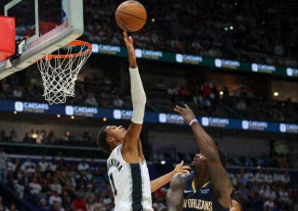 10月25日晚CCTV5/CCTV5+直播节目表：文班亚马爆发+卢指导风波