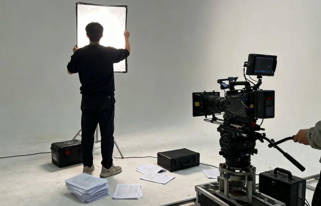 雷军亲自下场，小米进军短剧赛道能否突围？