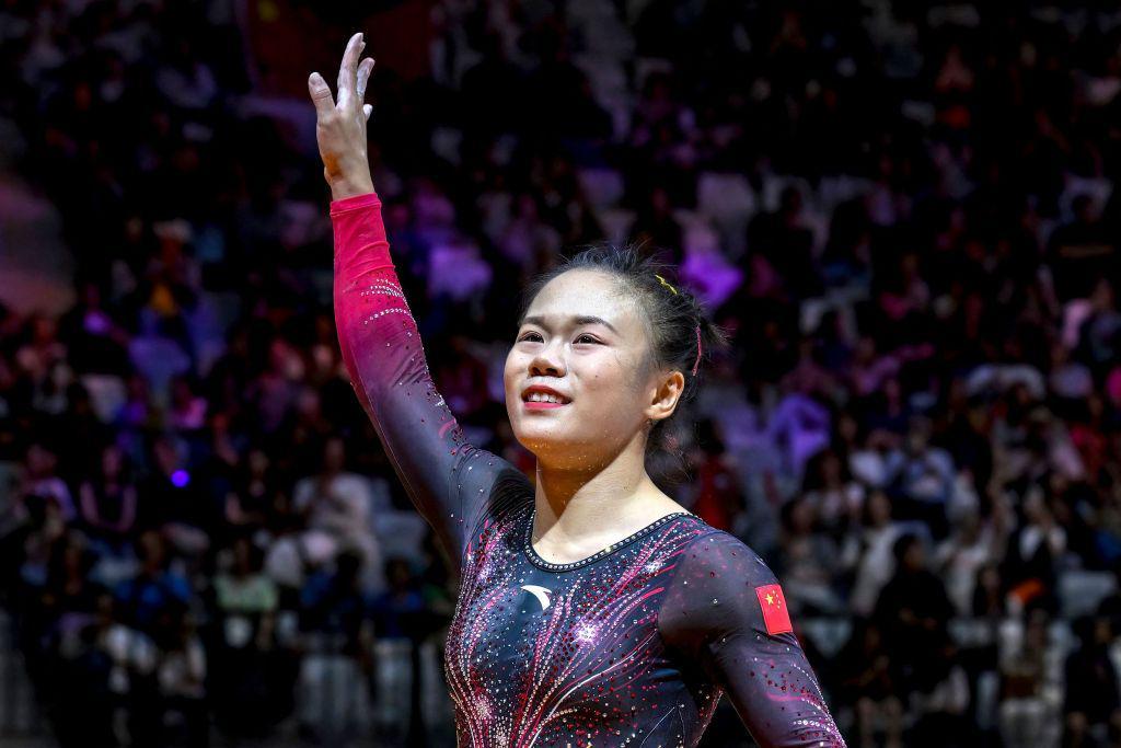 张清颖雅加达体操世锦赛平衡木夺冠，断层领先创佳绩
