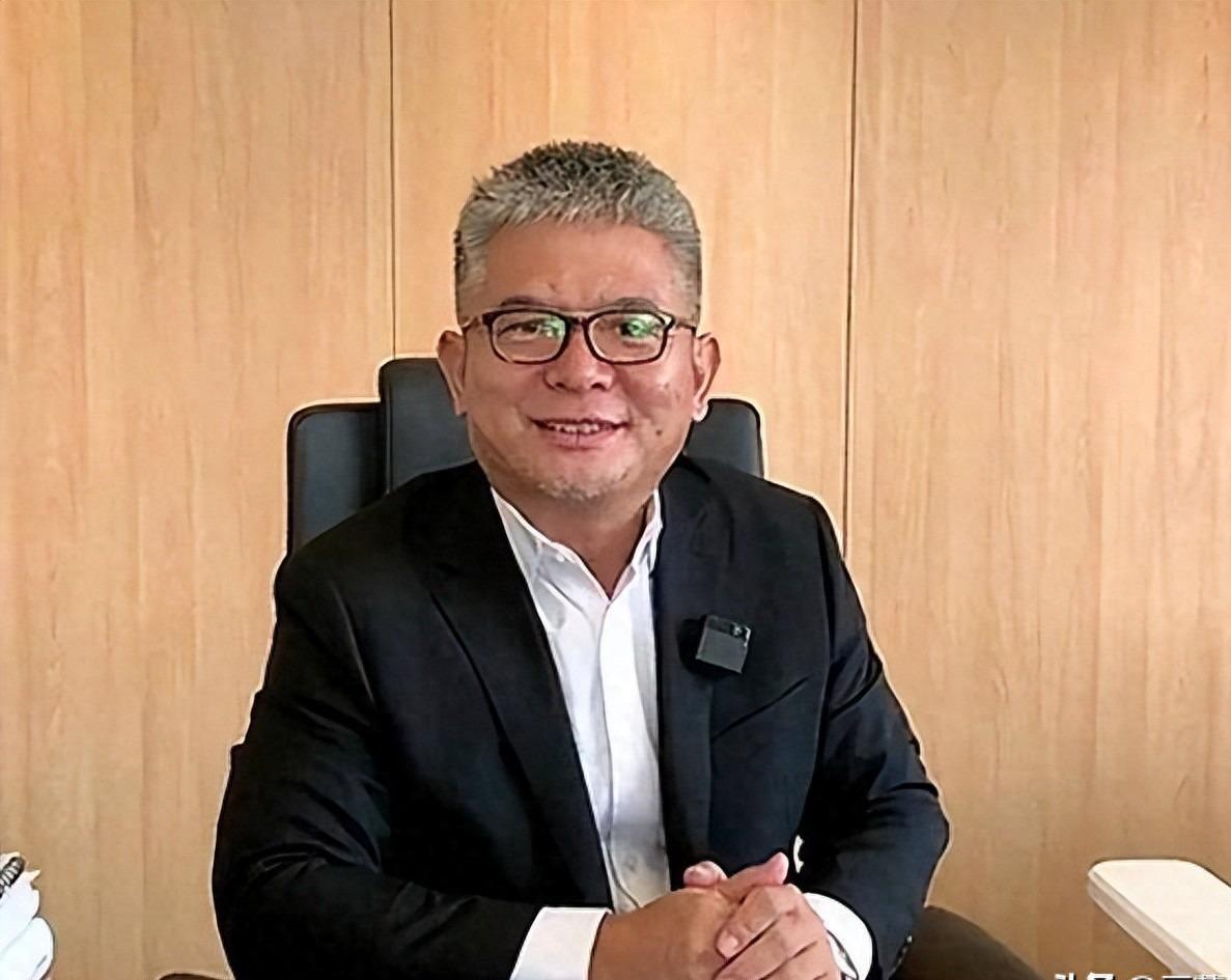 10亿身家难换10分钟！猎头界传奇猝死，职场人该警醒了