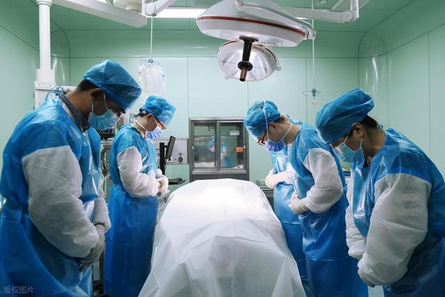 上海女子糖尿病去世：天天打胰岛素为何难阻悲剧？