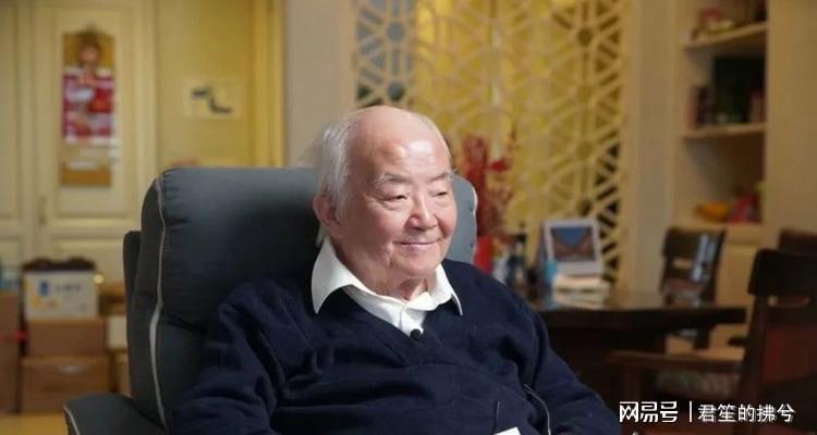 北大教授钱理群，为何宁愿卖北京房产与妻住养老院，也不生孩子？