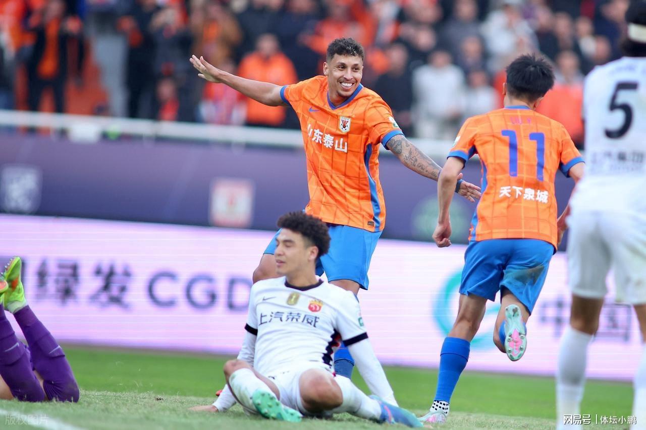 泰山3-1逆转海港：外籍裁判执法下海港争冠路遇阻