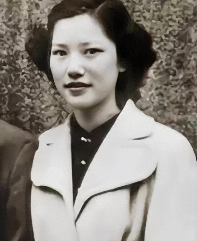 送别杨振宁后，看了下他的“老友”李政道，结果被夫人秦惠䇹感动