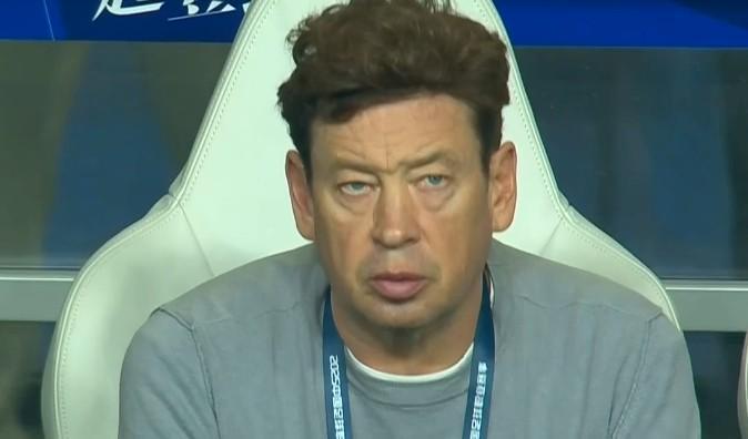 斯卢茨基评申花2-2平局：本赛季最差一战，争冠路再交学费