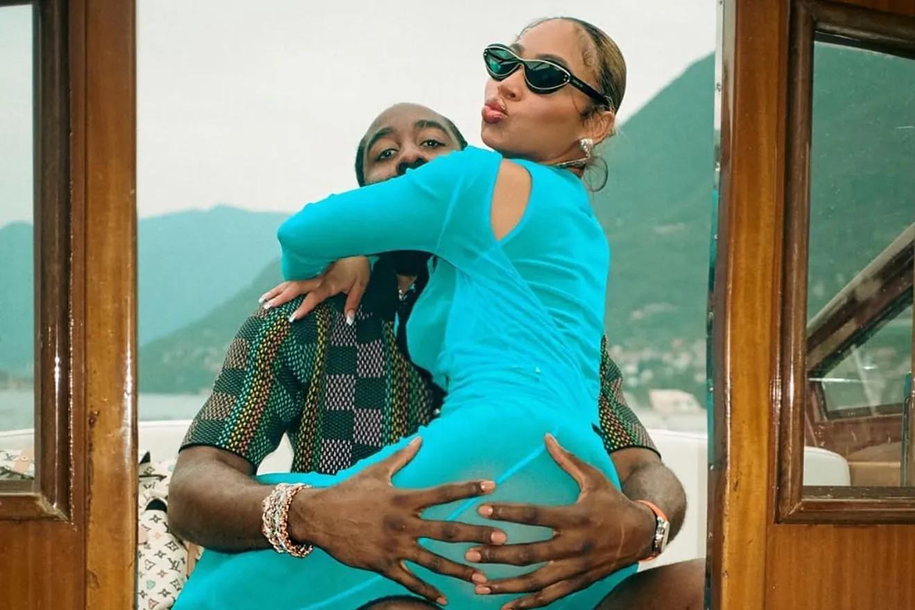 哈登女友佩吉-斯佩茨情史曝光：曾与钱莫斯育子，与路威热吻