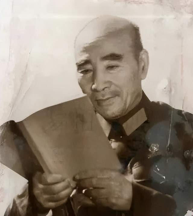 林彪视察井冈山