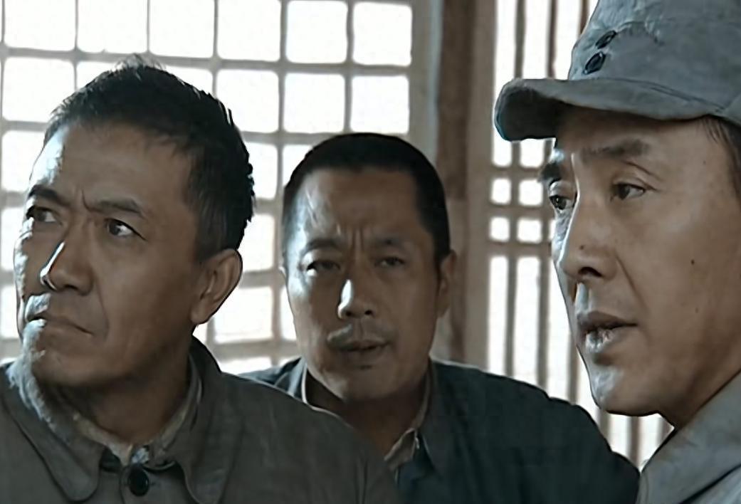 《亮剑》深度解析：李云龙为何仅是代理军长，丁伟孔捷却为正牌？