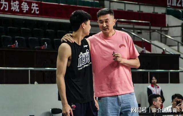 广东队弃萨姆纳引新援，杜锋迎喜讯崔永熙复出在即