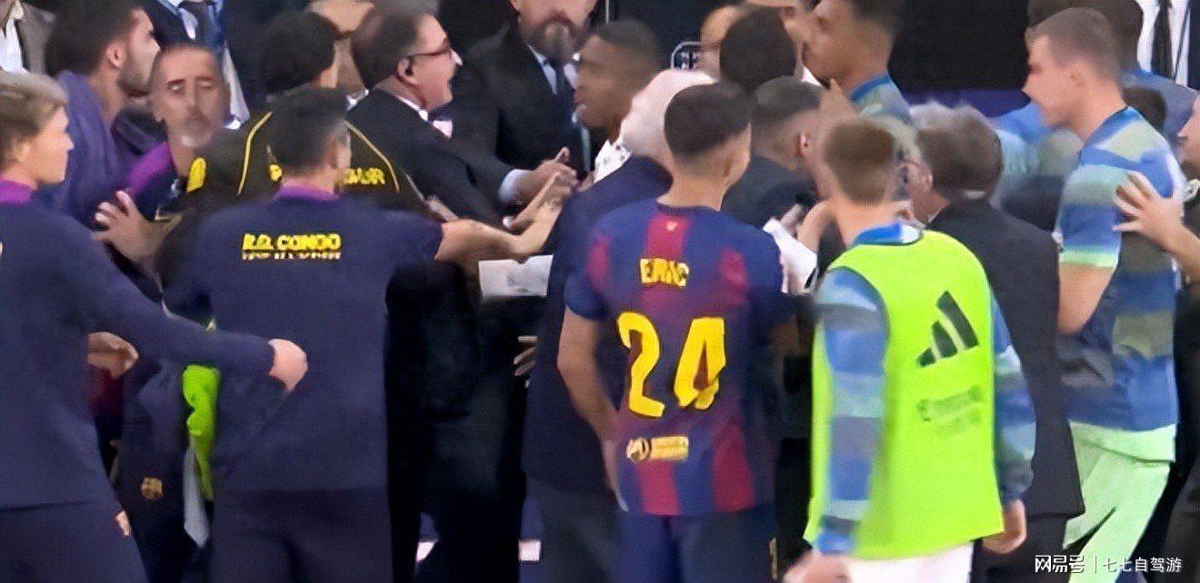 国家德比裁判报告揭晓：皇马巴萨冲突升级，6黄1红细节全曝光