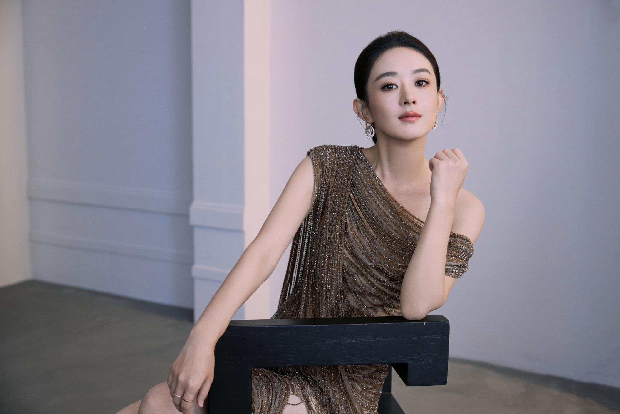 赵丽颖新剧《开盘》来袭，职场大女主+正午班底引期待！