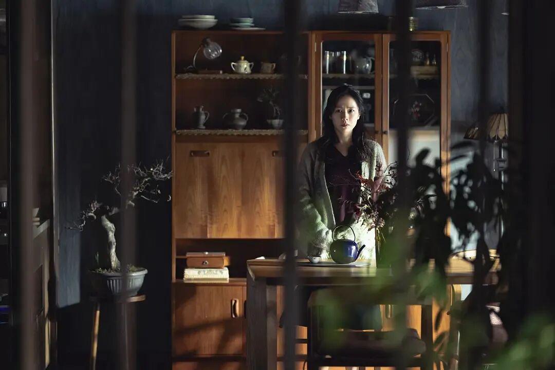 《无可奈何》：全球职场困境的年度嘴替电影解析