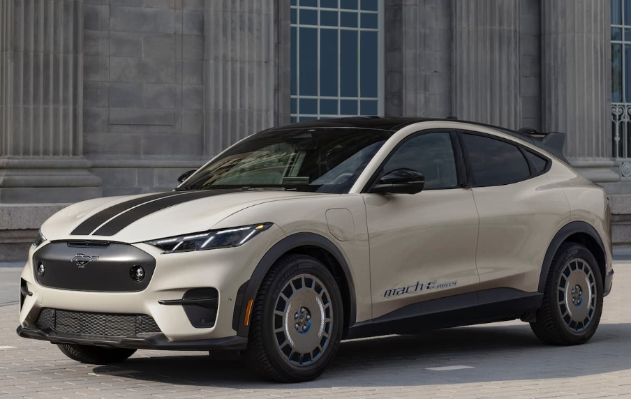 福特电马GT加州版震撼首秀，性能与复古风并存