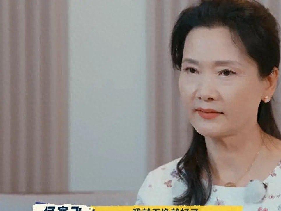 62岁何赛飞护肤秘诀：肥皂洗脸竟比高价护肤品更有效？