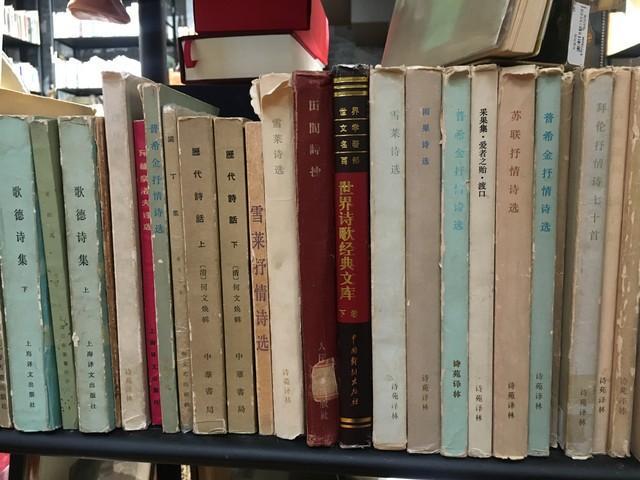 巴金：被高估的文学巨匠？深度解析其作品与历史地位