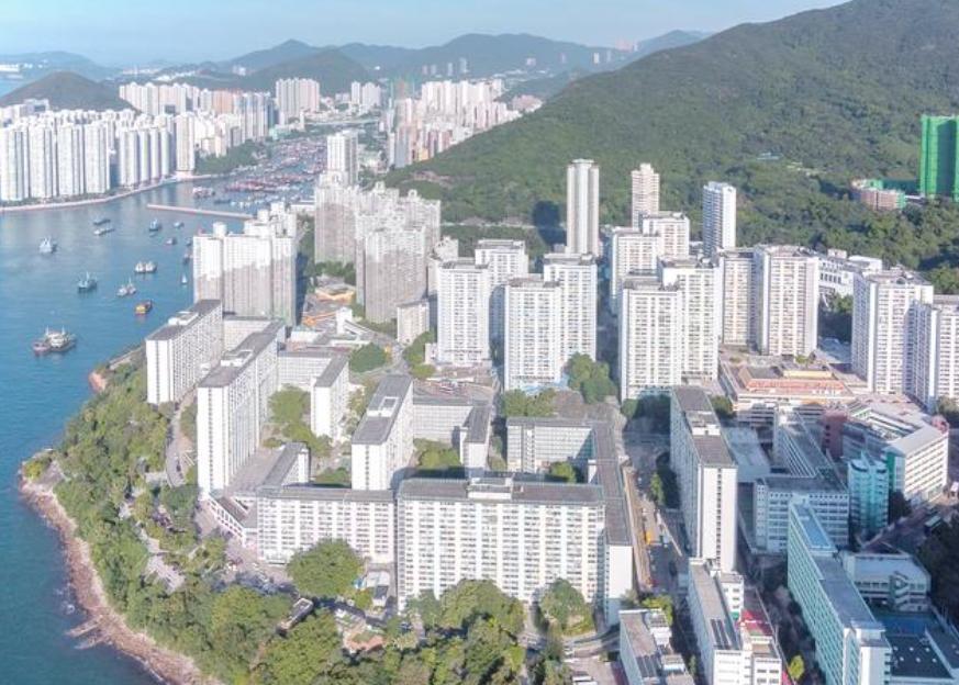 香港15平米天价房：400万仅够买‘衣柜顶’卧室