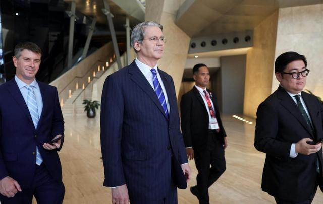 美财长释放信号：中方或推迟稀土管制，特朗普表态引关注