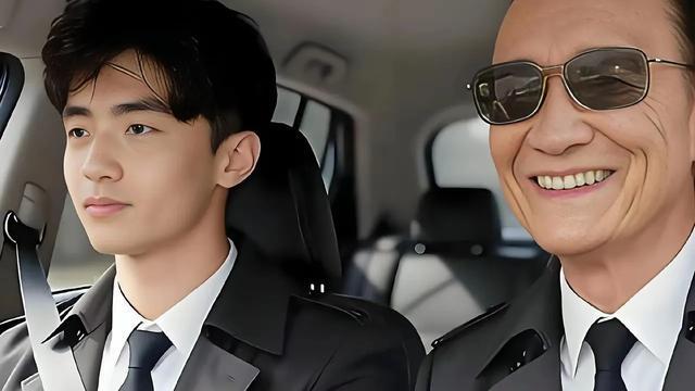 谢霆锋大儿子谢振轩与爷爷谢贤同框，眉眼相似引关注