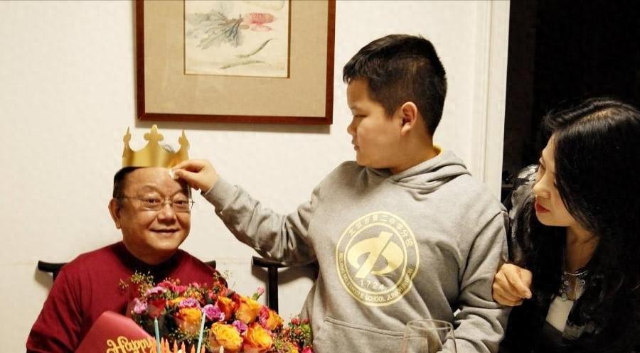 娱乐圈“老来得子”的5位男星：最大年龄差达84岁