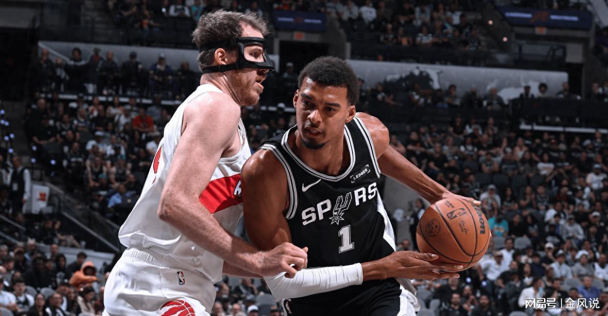 场均12分！从球队核心到第三选择，这位超巨该让位了？