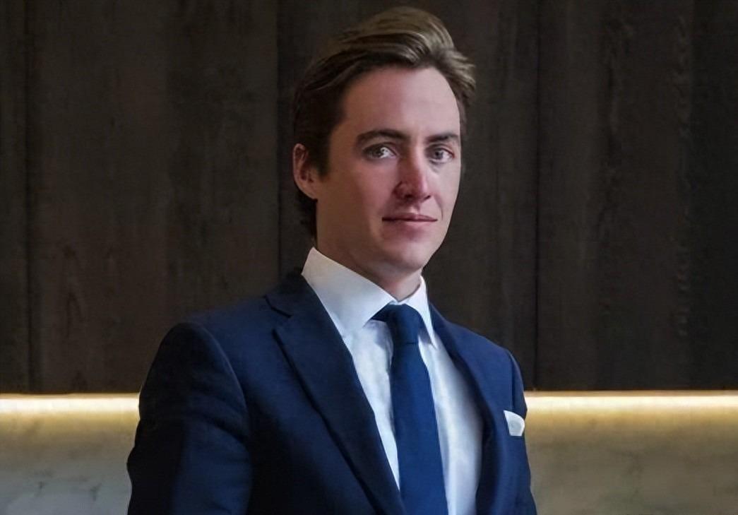 为娶英国公主抛弃华裔未婚妻，莫齐如今面临家庭与事业双重危机