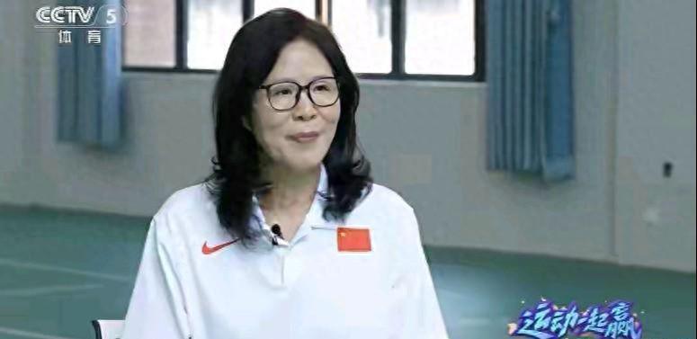 10月30日女排最新动态：郎平送祝福，王梦洁李盈莹互动引关注