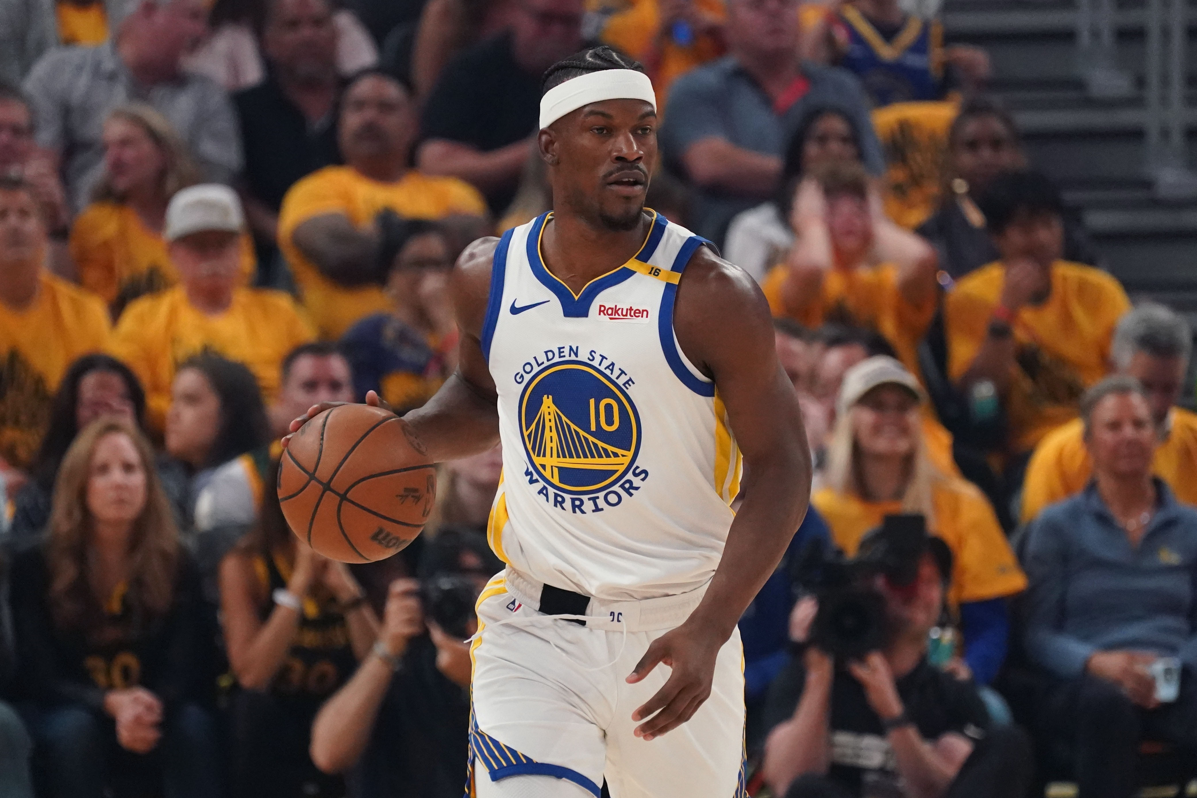 巴特勒言论引爆联盟热议：勇士阵容深度是否破坏NBA竞争平衡？