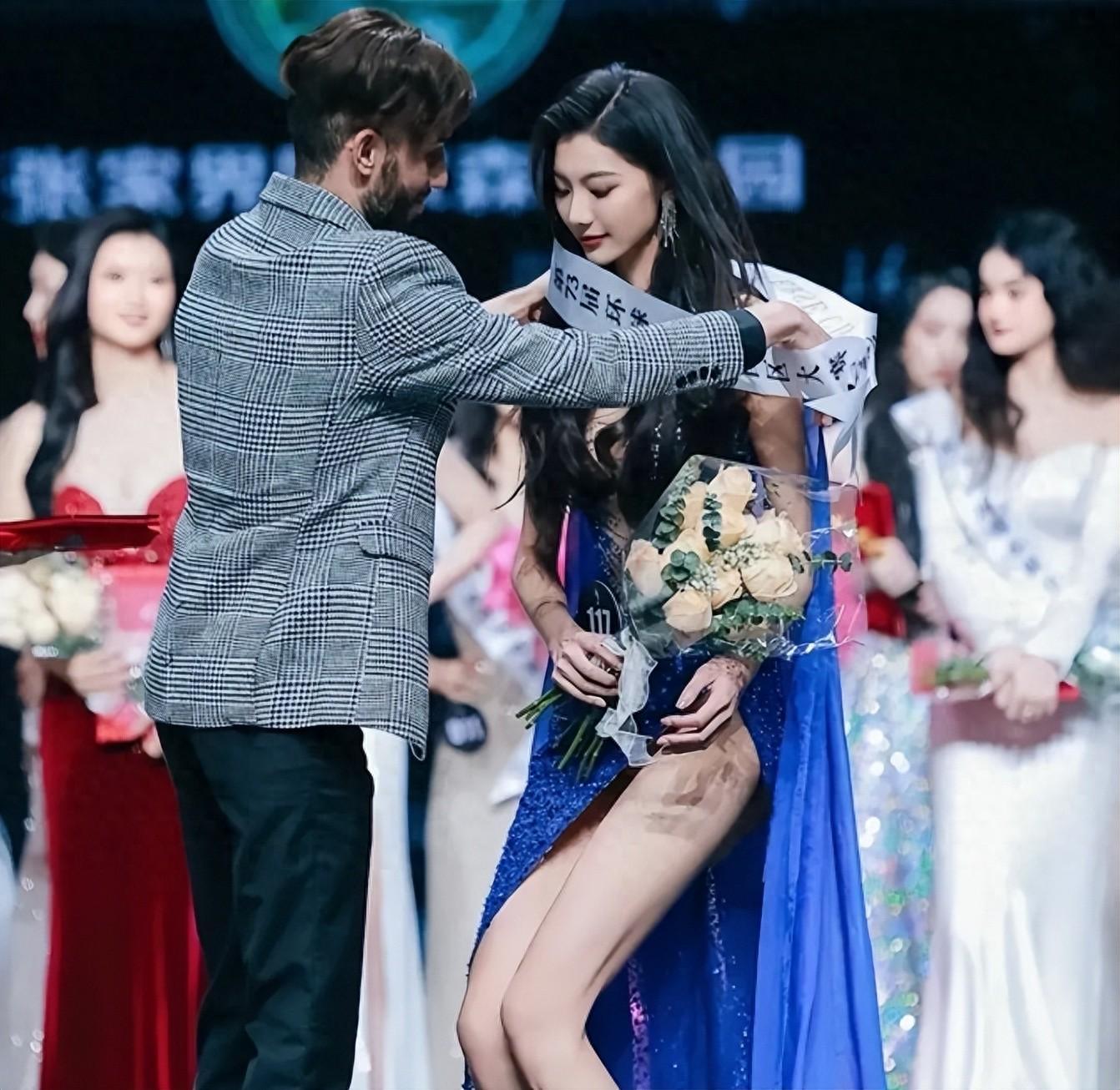 环球小姐中国区冠军赵娜：178cm学霸女神的闪耀之路