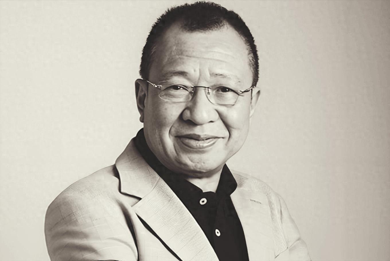 央媒发文悼念许绍雄，文案信息量大，看来成龙当初那句话没说错！