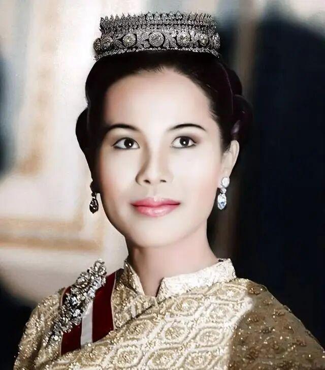 中方深情悼念：中国人民永远铭记诗丽吉王太后